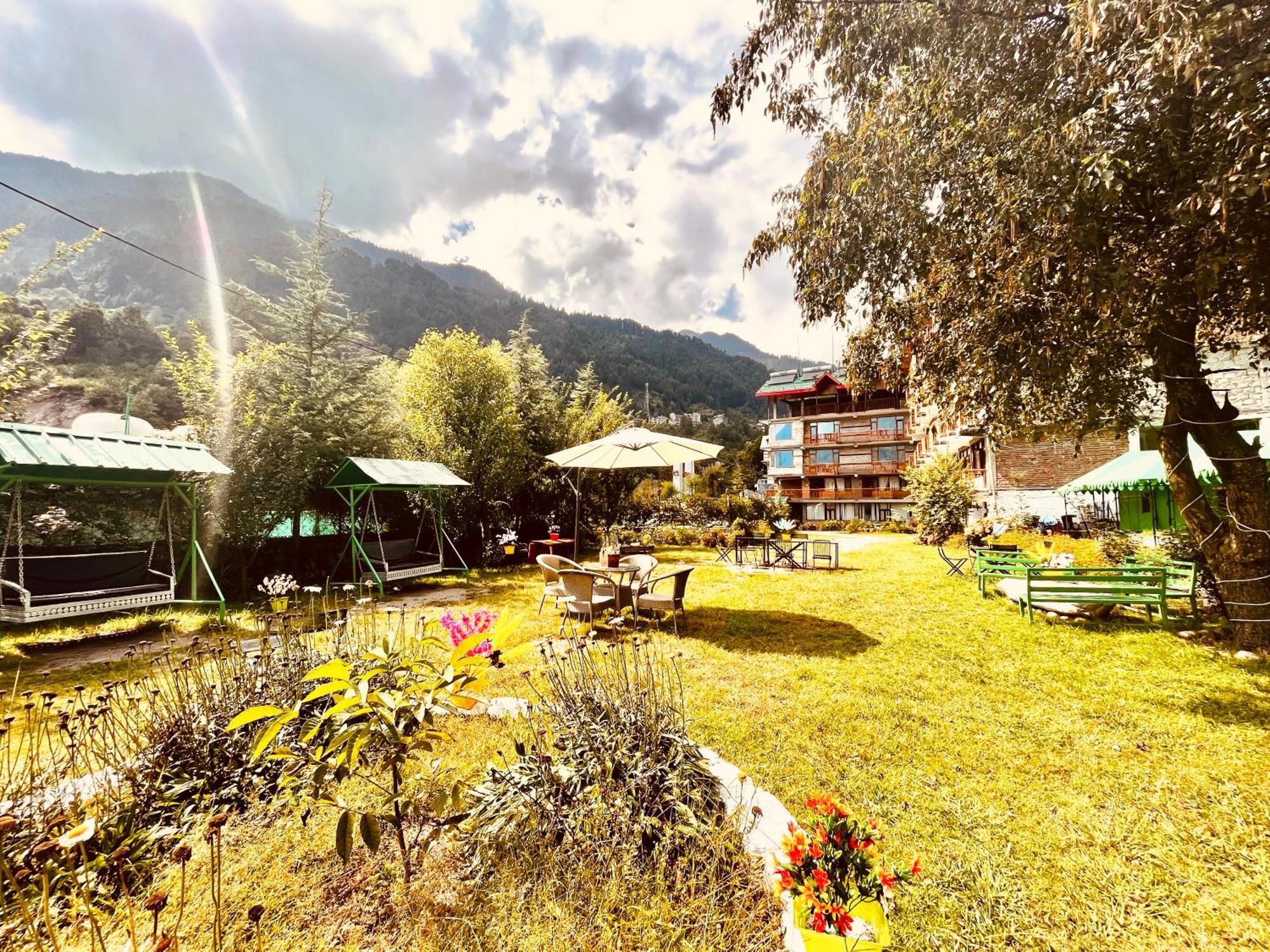 Himalayan Riverside Resort, Manali 외부 사진