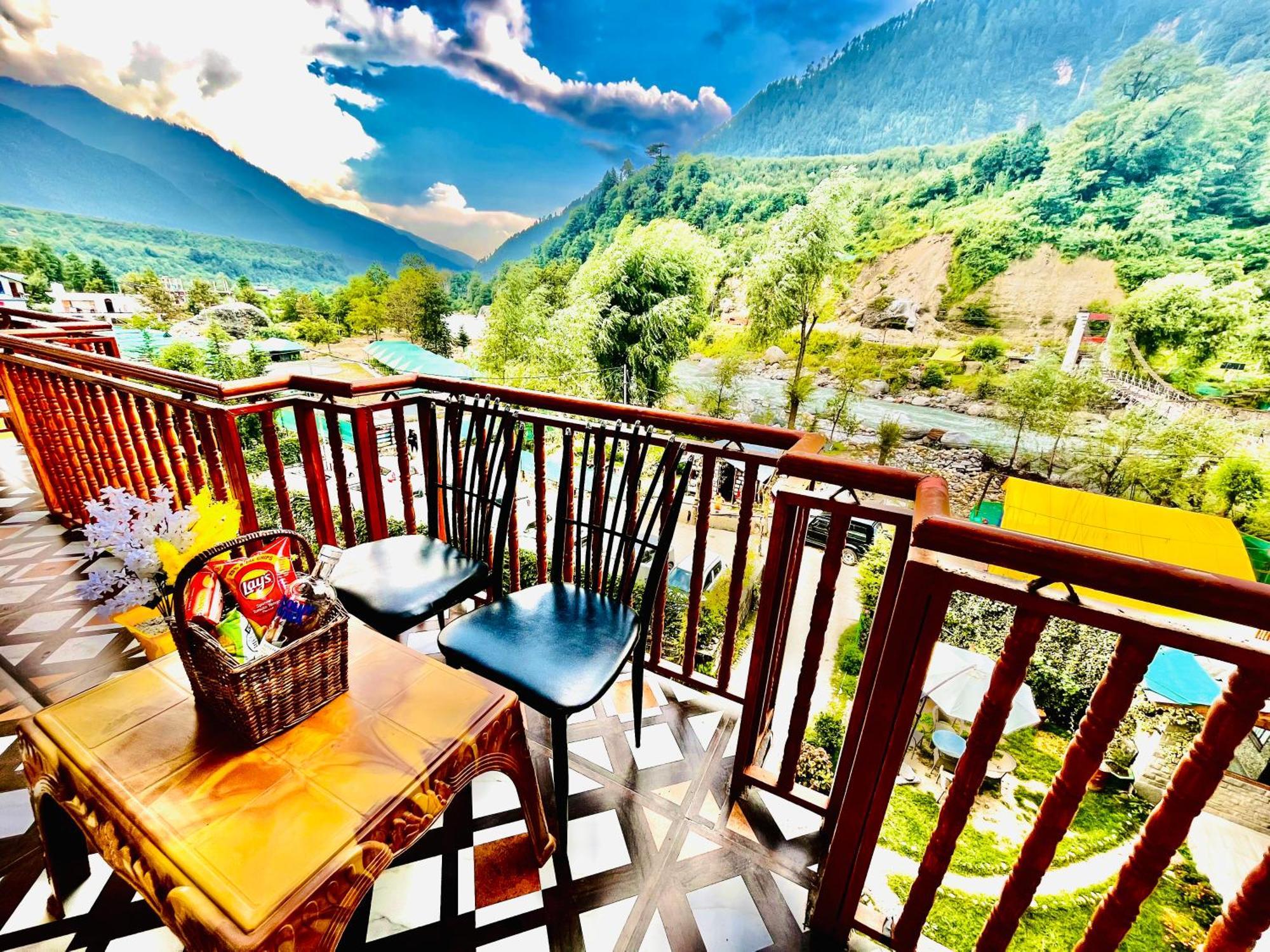 Himalayan Riverside Resort, Manali 외부 사진